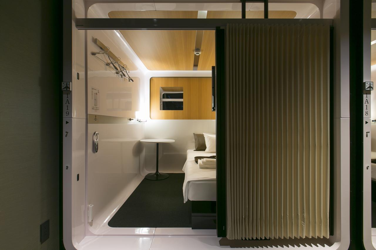 First Cabin Hanshin Nishiumeda Osaka Bagian luar foto
